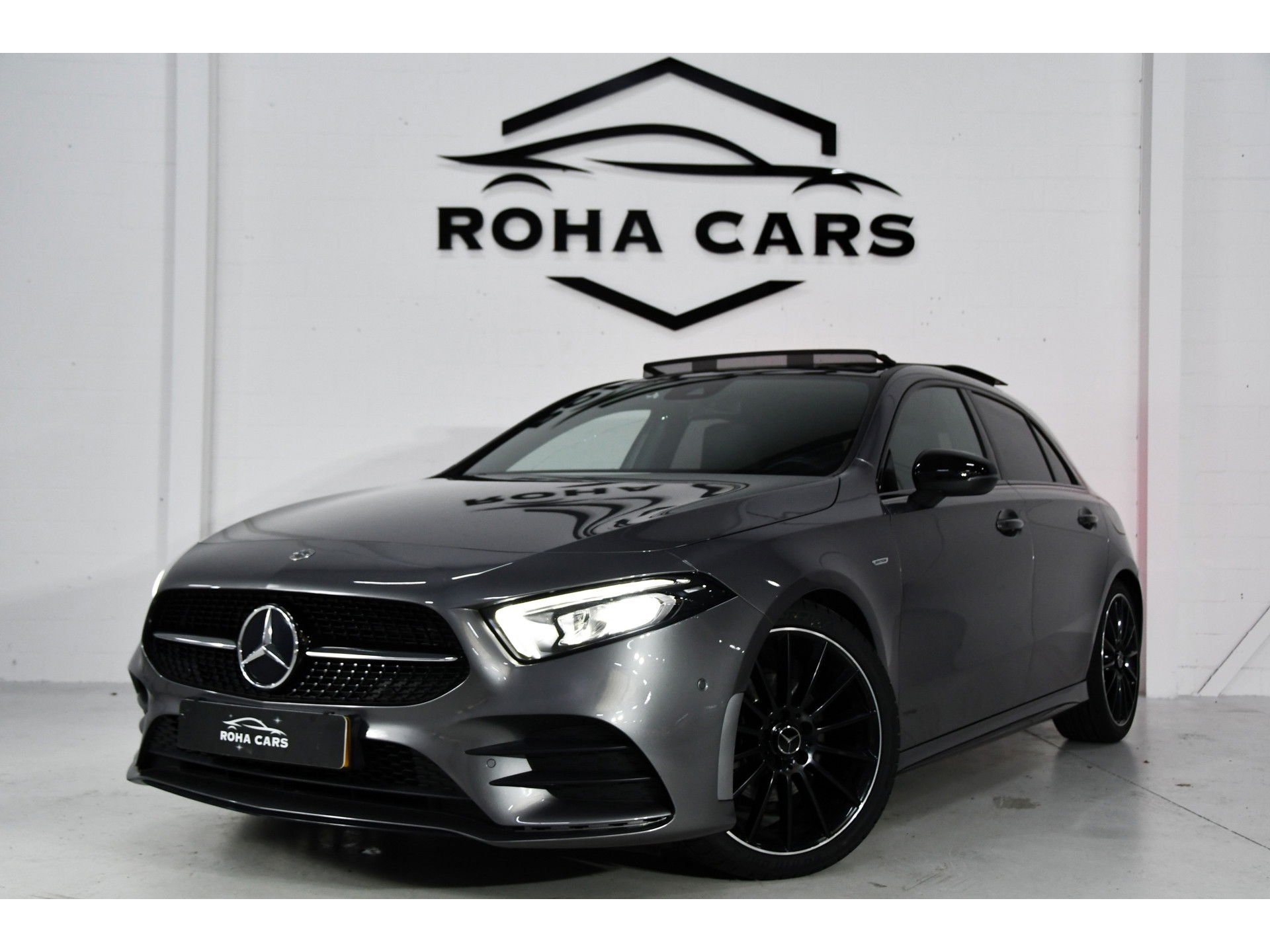 Mercedes-Benz A-Klasse 200 AMG Line Pano Sfeer Cam