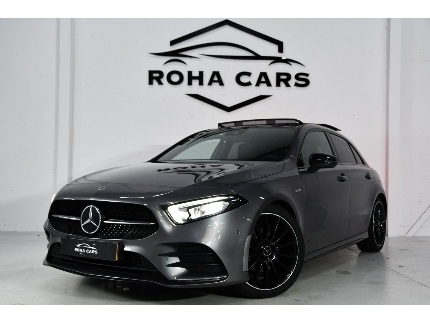 Mercedes-Benz A-Klasse 200 AMG Line Pano Sfeer Cam