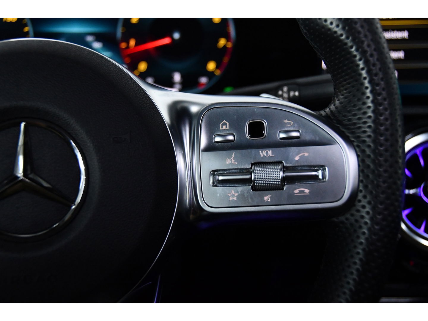 Mercedes-Benz A-Klasse 200 AMG Line Pano Sfeer Cam