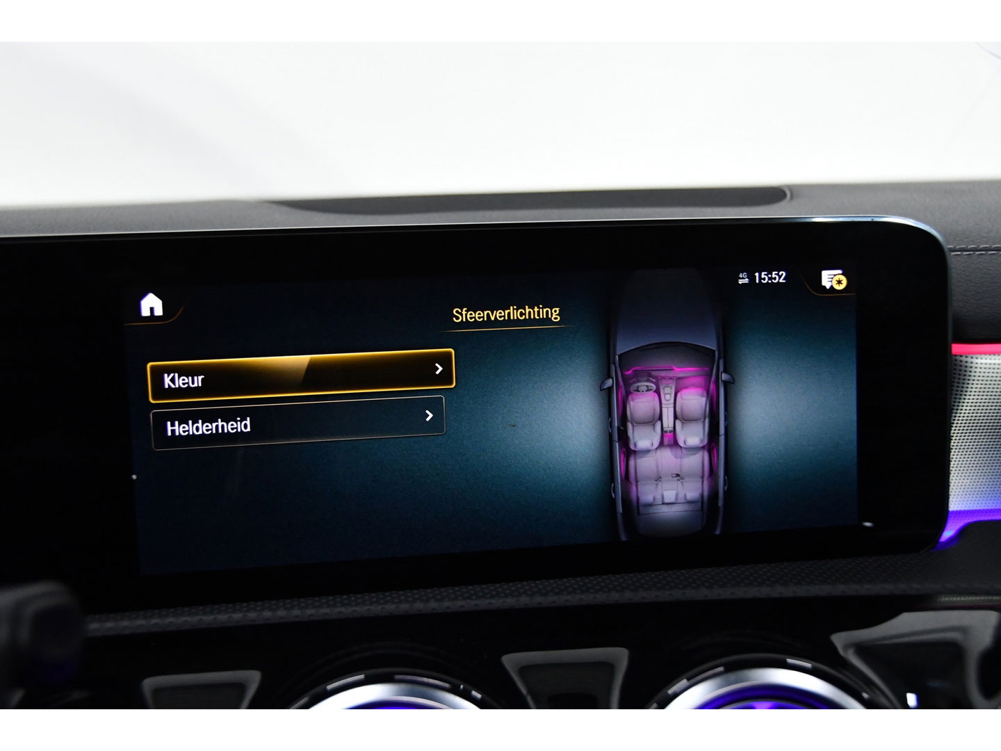 Mercedes-Benz A-Klasse 200 AMG Line Pano Sfeer Cam