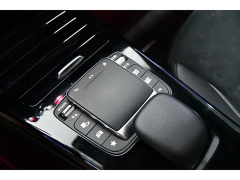 Mercedes-Benz A-Klasse 200 AMG Line Pano Sfeer Cam