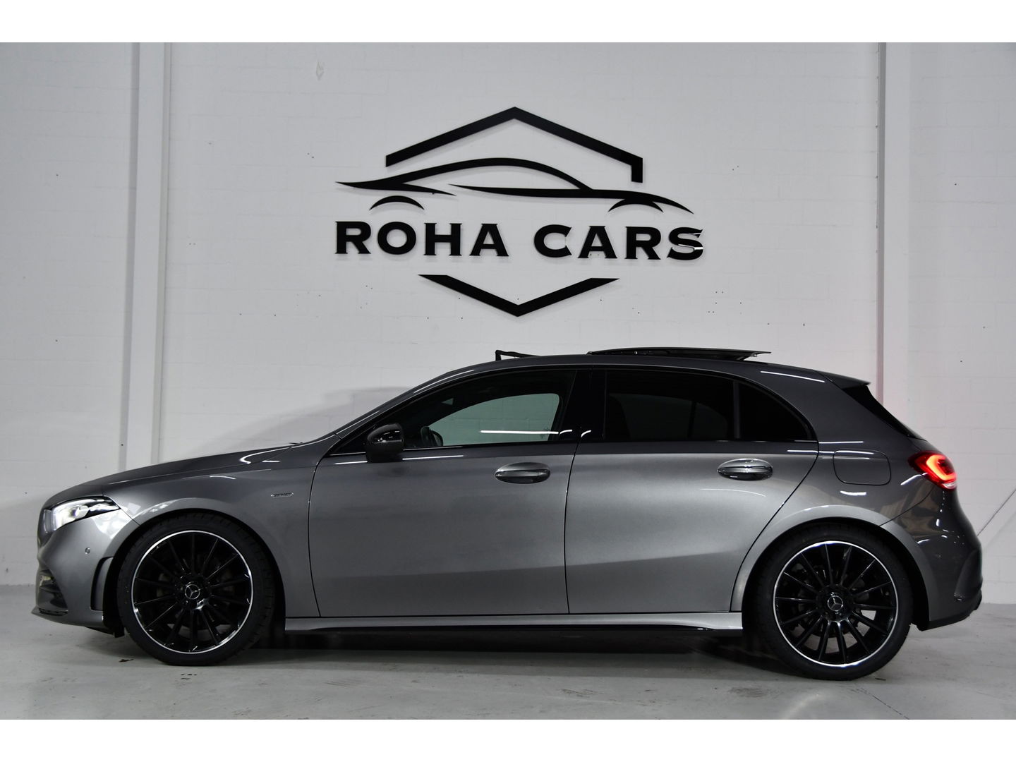 Mercedes-Benz A-Klasse 200 AMG Line Pano Sfeer Cam
