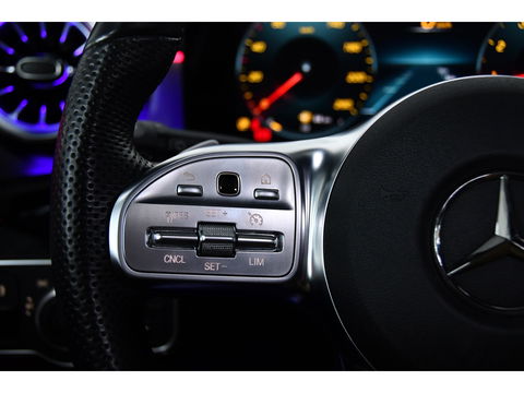 Mercedes-Benz A-Klasse 200 AMG Line Pano Sfeer Cam