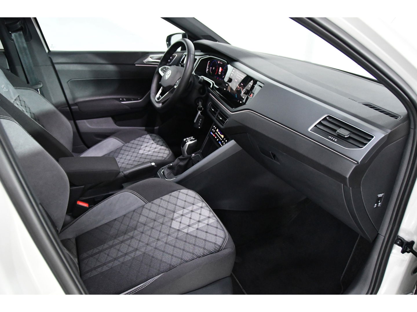 Volkswagen Polo 1.0 TSI R-line pano dsg cam iq light