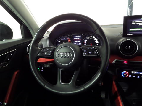 Audi Q2 1.0 TFSI Sport "Origineel NL!" Automaat! Adaptive-cruise Navigatie Bluetooth Parkeersensor, van 2e eigenaar in nieuwstaat!