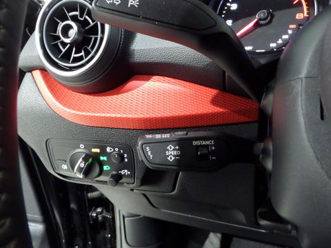 Audi Q2 1.0 TFSI Sport "Origineel NL!" Automaat! Adaptive-cruise Navigatie Bluetooth Parkeersensor, van 2e eigenaar in nieuwstaat!