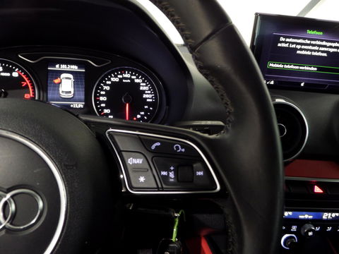 Audi Q2 1.0 TFSI Sport "Origineel NL!" Automaat! Adaptive-cruise Navigatie Bluetooth Parkeersensor, van 2e eigenaar in nieuwstaat!