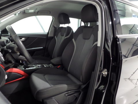 Audi Q2 1.0 TFSI Sport "Origineel NL!" Automaat! Adaptive-cruise Navigatie Bluetooth Parkeersensor, van 2e eigenaar in nieuwstaat!