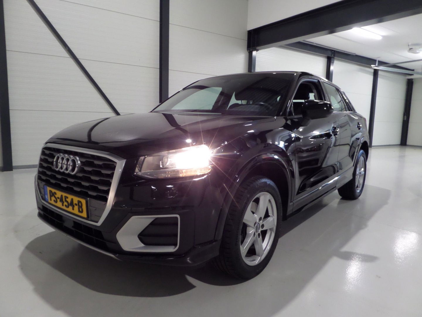 Audi Q2 1.0 TFSI Sport "Origineel NL!" Automaat! Adaptive-cruise Navigatie Bluetooth Parkeersensor, van 2e eigenaar in nieuwstaat!