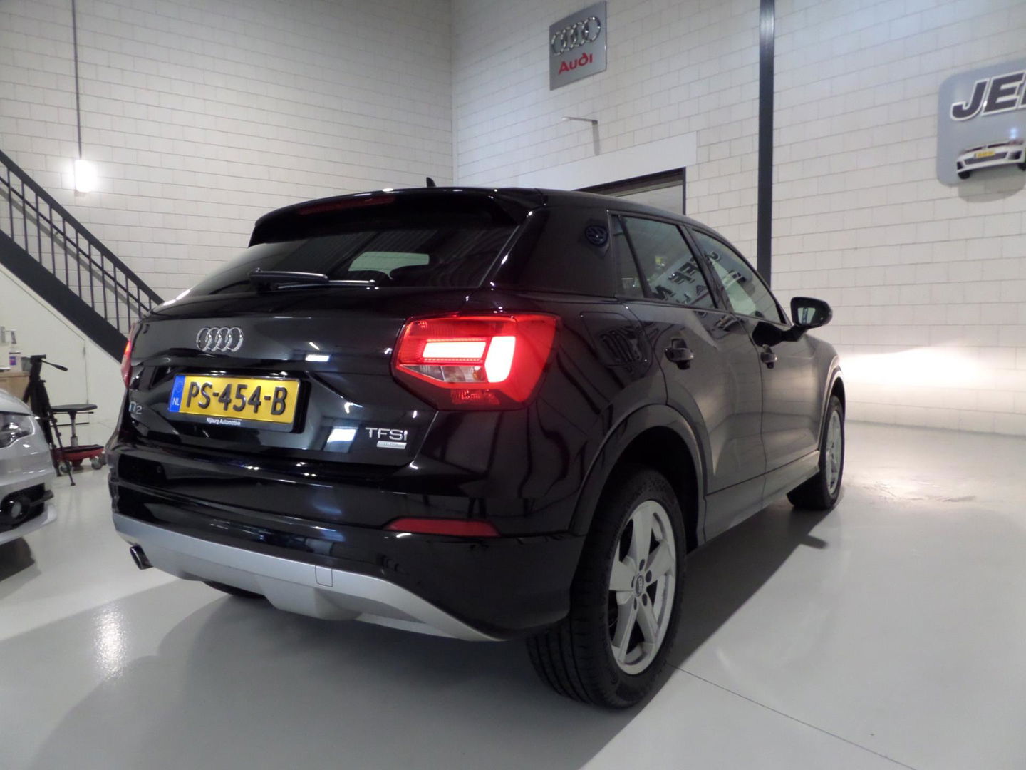 Audi Q2 1.0 TFSI Sport "Origineel NL!" Automaat! Adaptive-cruise Navigatie Bluetooth Parkeersensor, van 2e eigenaar in nieuwstaat!