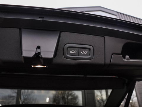 Volvo XC60 2.0 T6 Plug-in hybrid AWD Plus Black Edition