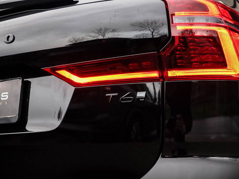 Volvo XC60 2.0 T6 Plug-in hybrid AWD Plus Black Edition