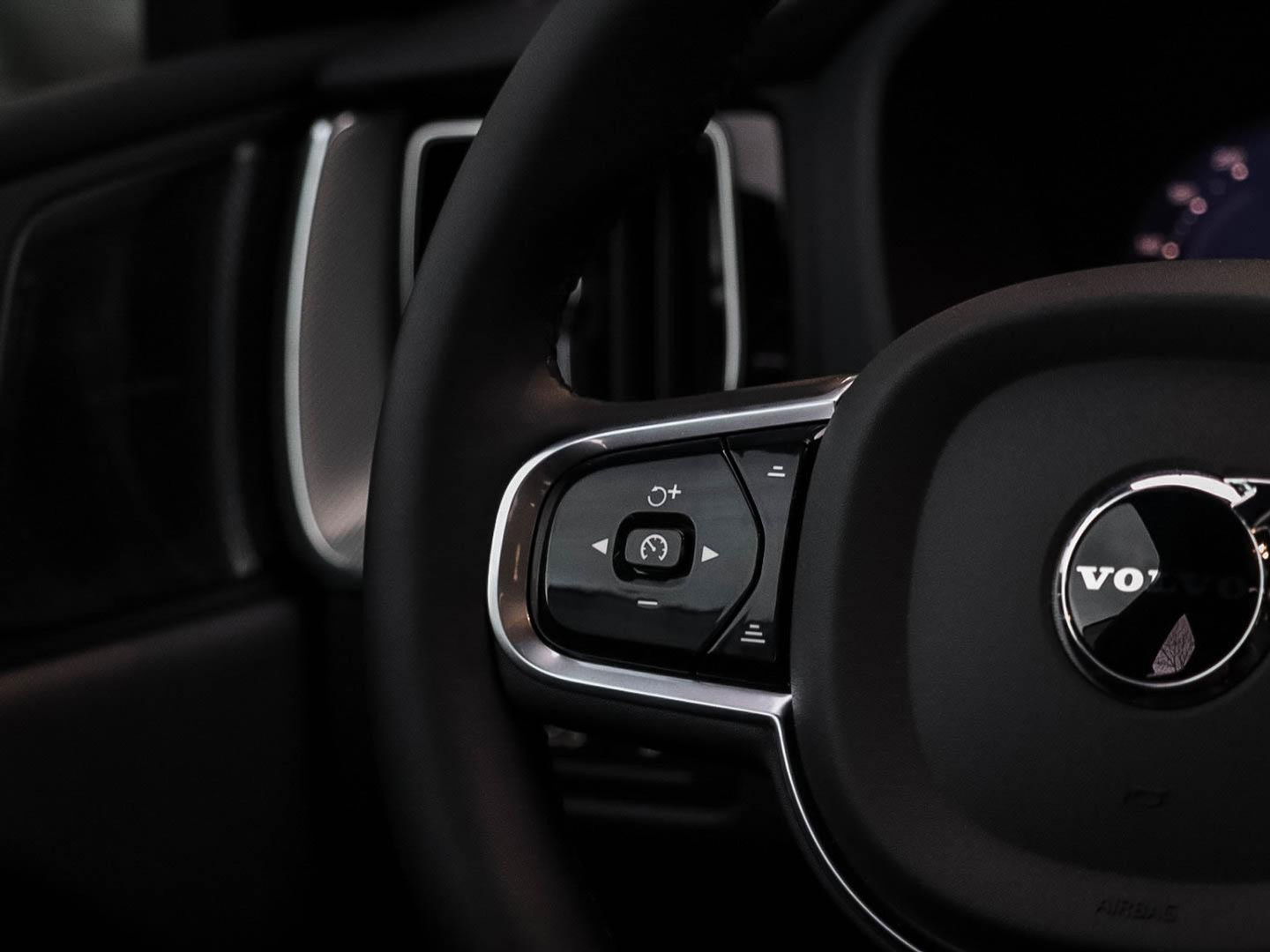 Volvo XC60 2.0 T6 Plug-in hybrid AWD Plus Black Edition