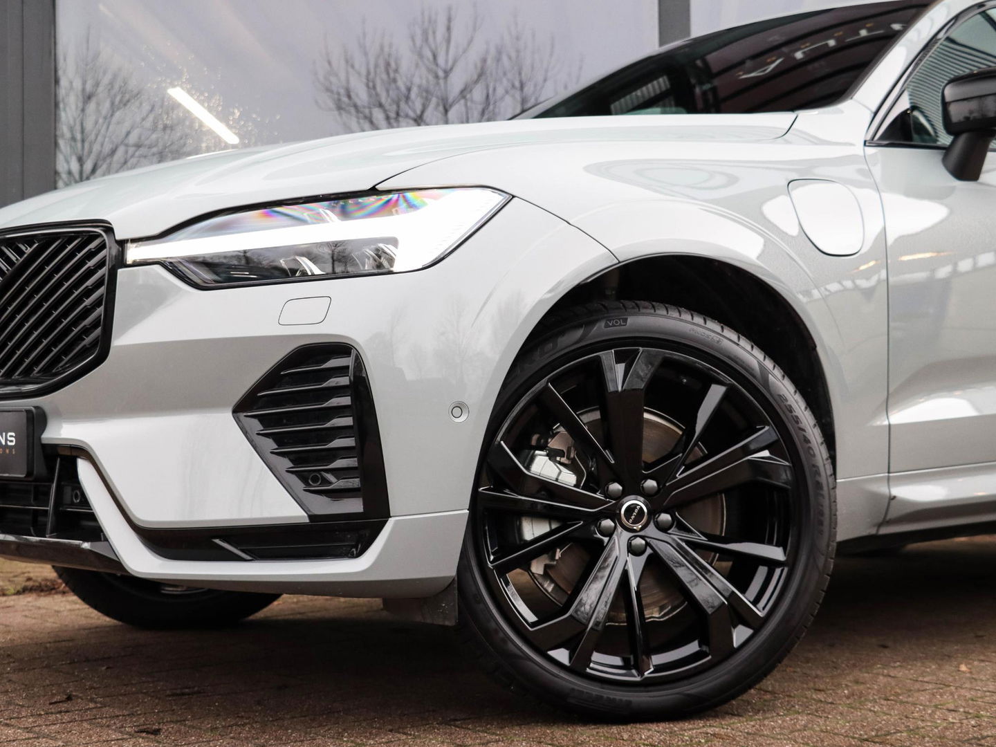 Volvo XC60 2.0 T6 Plug-in hybrid AWD Plus Dark