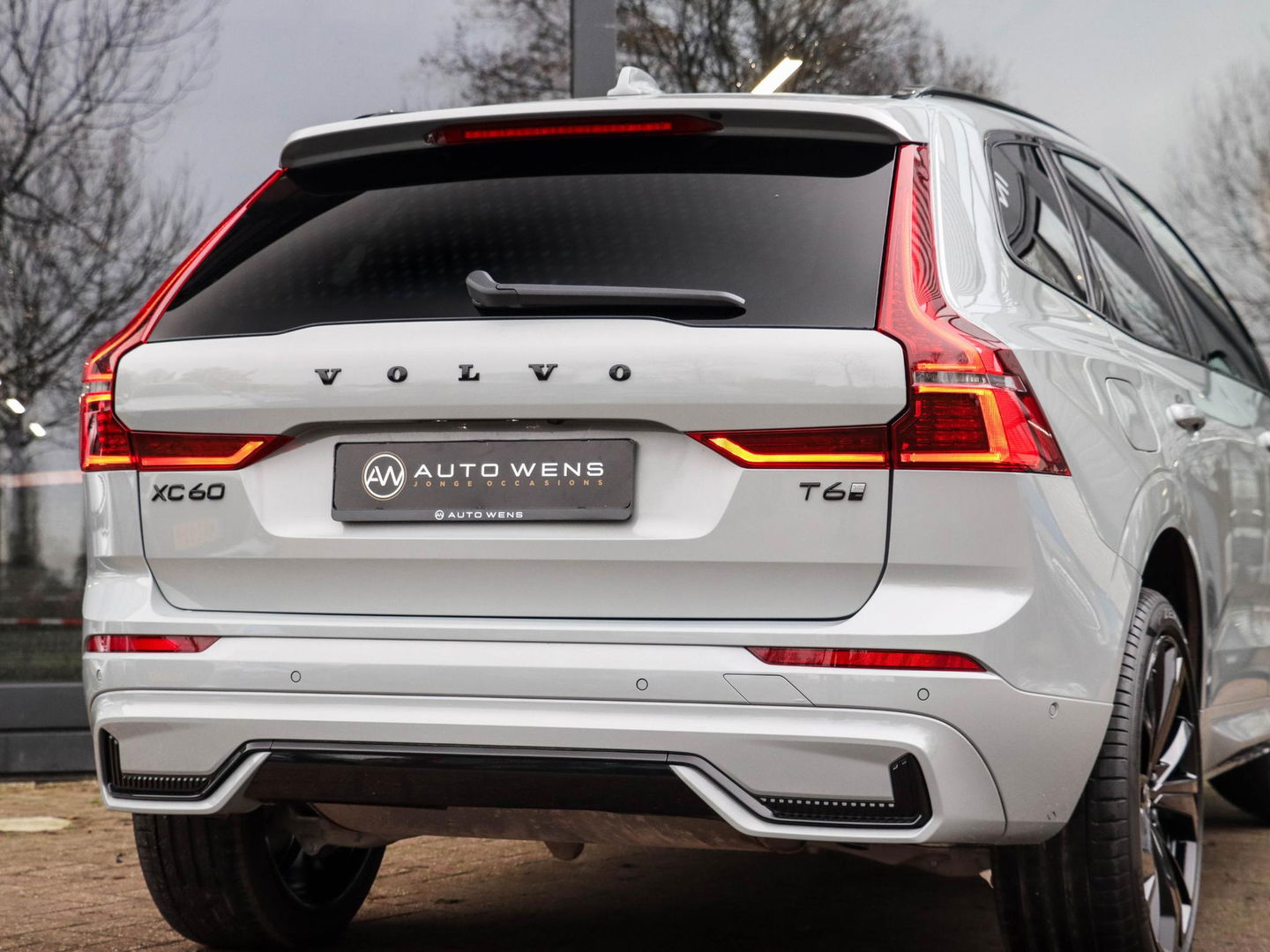 Volvo XC60 2.0 T6 Plug-in hybrid AWD Plus Dark