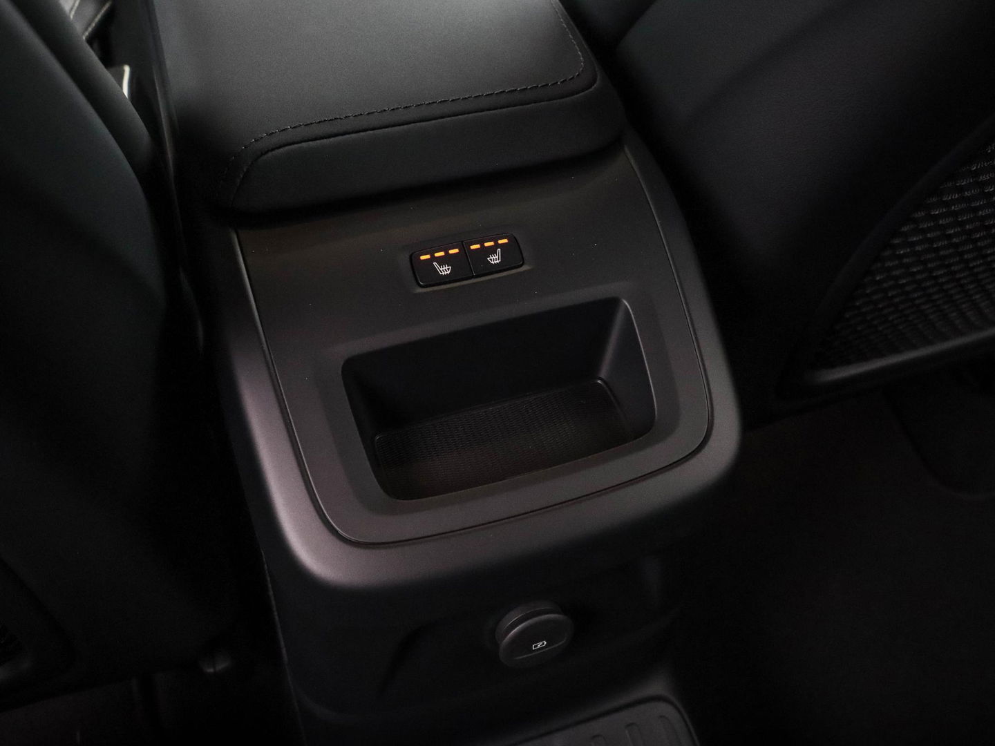 Volvo XC60 2.0 T6 Plug-in hybrid AWD Plus Dark