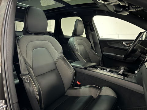 Volvo XC60 2.0 Recharge T6 AWD Ultimate Dark Pano H/D 360° HUD Trekh.