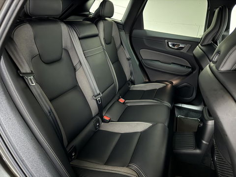 Volvo XC60 2.0 Recharge T6 AWD Ultimate Dark Pano H/D 360° HUD Trekh.