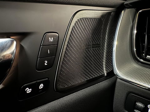 Volvo XC60 2.0 Recharge T6 AWD Ultimate Dark Pano H/D 360° HUD Trekh.