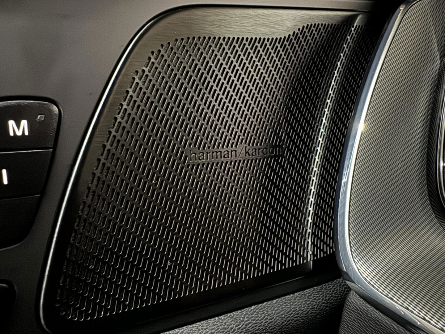 Volvo XC60 2.0 Recharge T6 AWD Ultimate Dark Pano H/D 360° HUD Trekh.