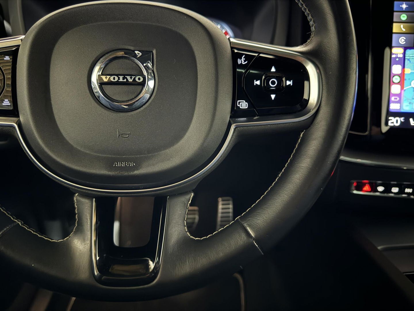 Volvo XC60 2.0 Recharge T6 AWD Ultimate Dark Pano H/D 360° HUD Trekh.