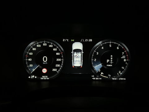 Volvo XC60 2.0 Recharge T6 AWD Ultimate Dark Pano H/D 360° HUD Trekh.