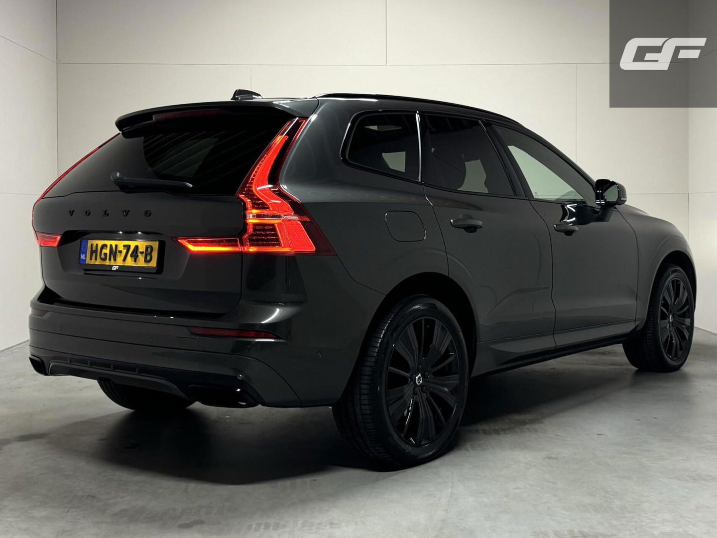 Volvo XC60 2.0 Recharge T6 AWD Ultimate Dark Pano H/D 360° HUD Trekh.