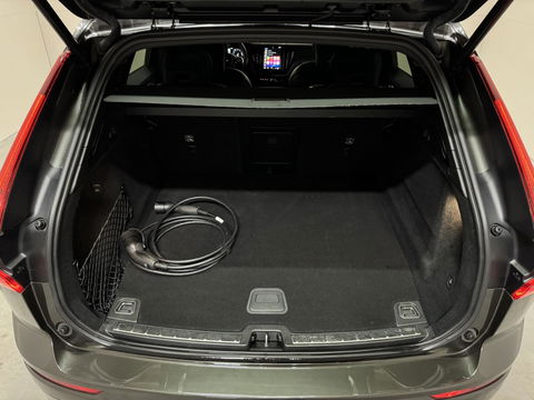 Volvo XC60 2.0 Recharge T6 AWD Ultimate Dark Pano H/D 360° HUD Trekh.