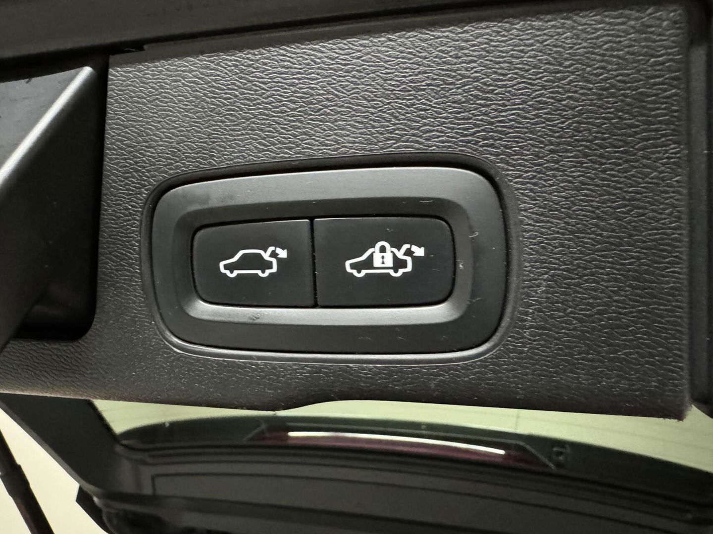 Volvo XC60 2.0 Recharge T6 AWD Ultimate Dark Pano H/D 360° HUD Trekh.