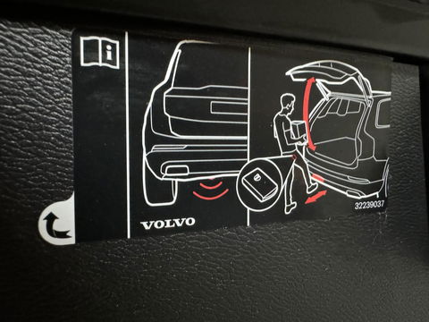 Volvo XC60 2.0 Recharge T6 AWD Ultimate Dark Pano H/D 360° HUD Trekh.