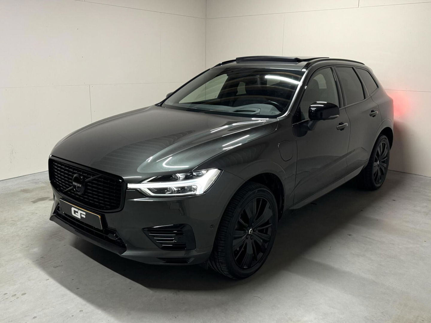 Volvo XC60 2.0 Recharge T6 AWD Ultimate Dark Pano H/D 360° HUD Trekh.