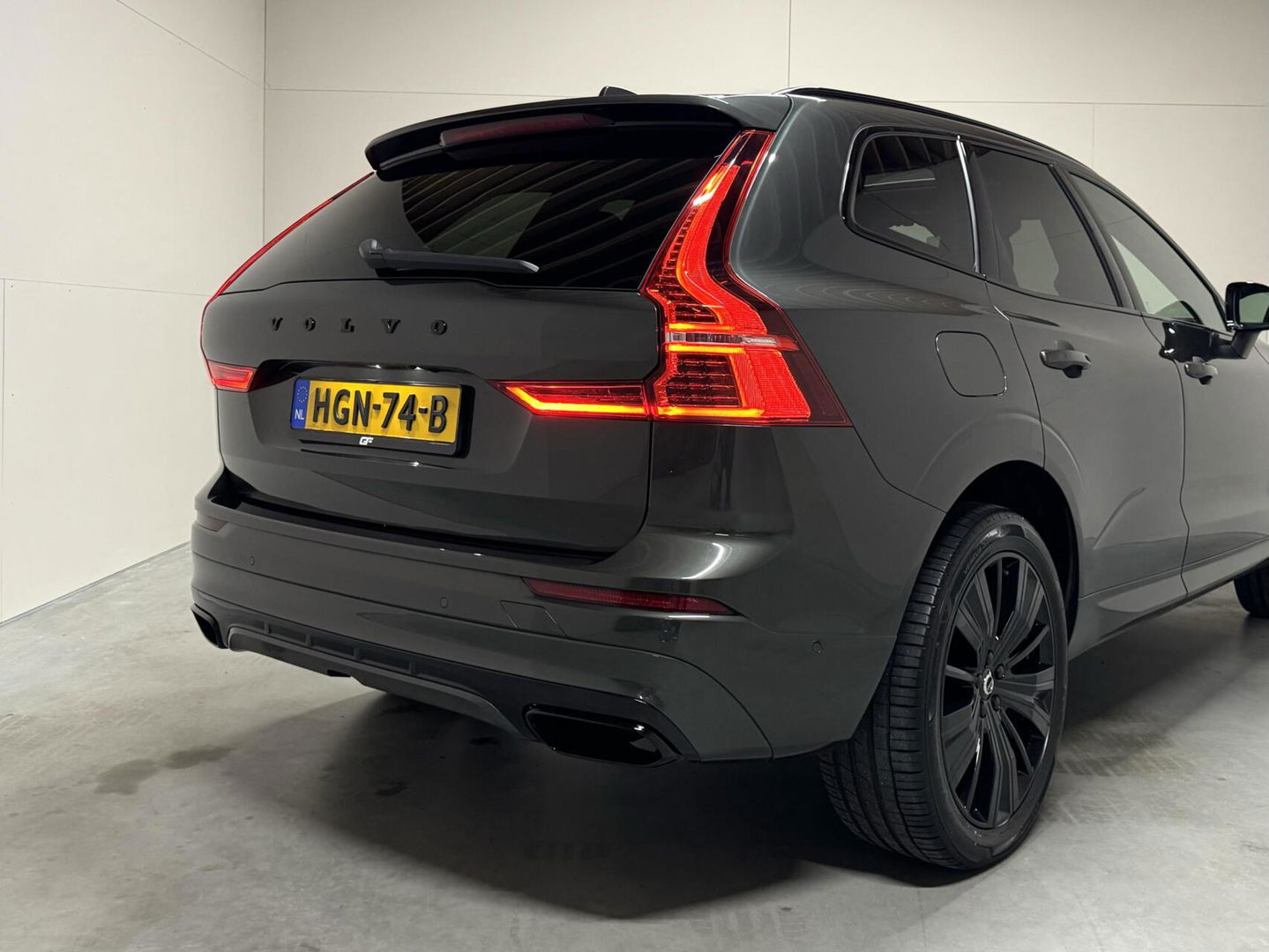Volvo XC60 2.0 Recharge T6 AWD Ultimate Dark Pano H/D 360° HUD Trekh.