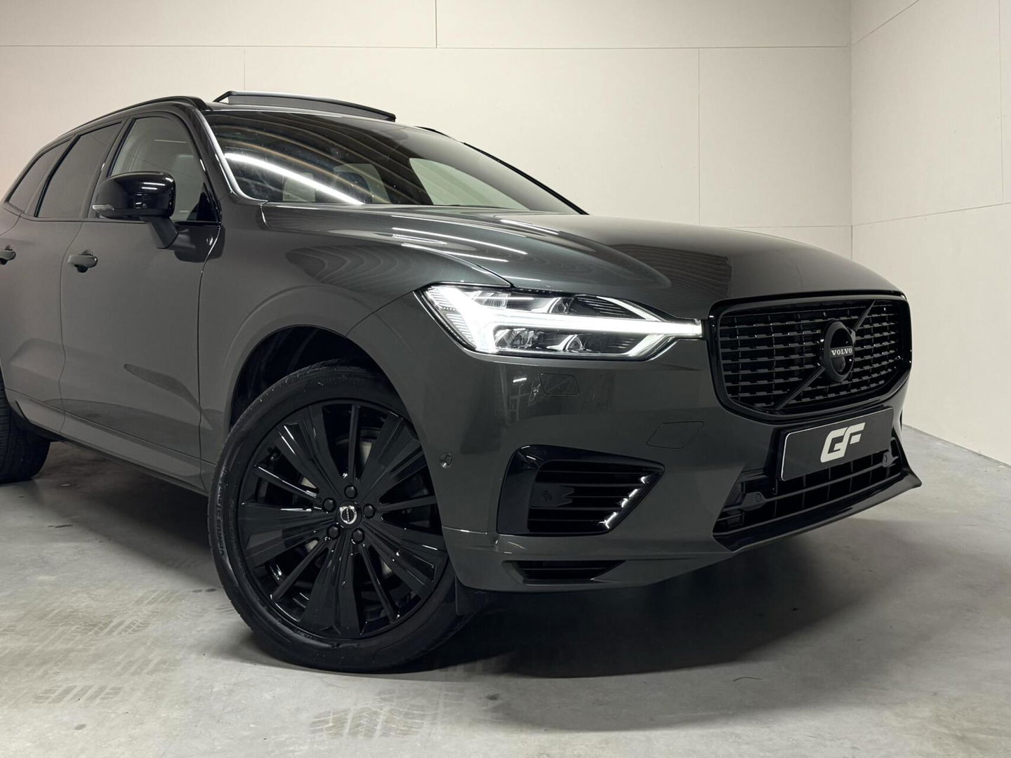 Volvo XC60 2.0 Recharge T6 AWD Ultimate Dark Pano H/D 360° HUD Trekh.