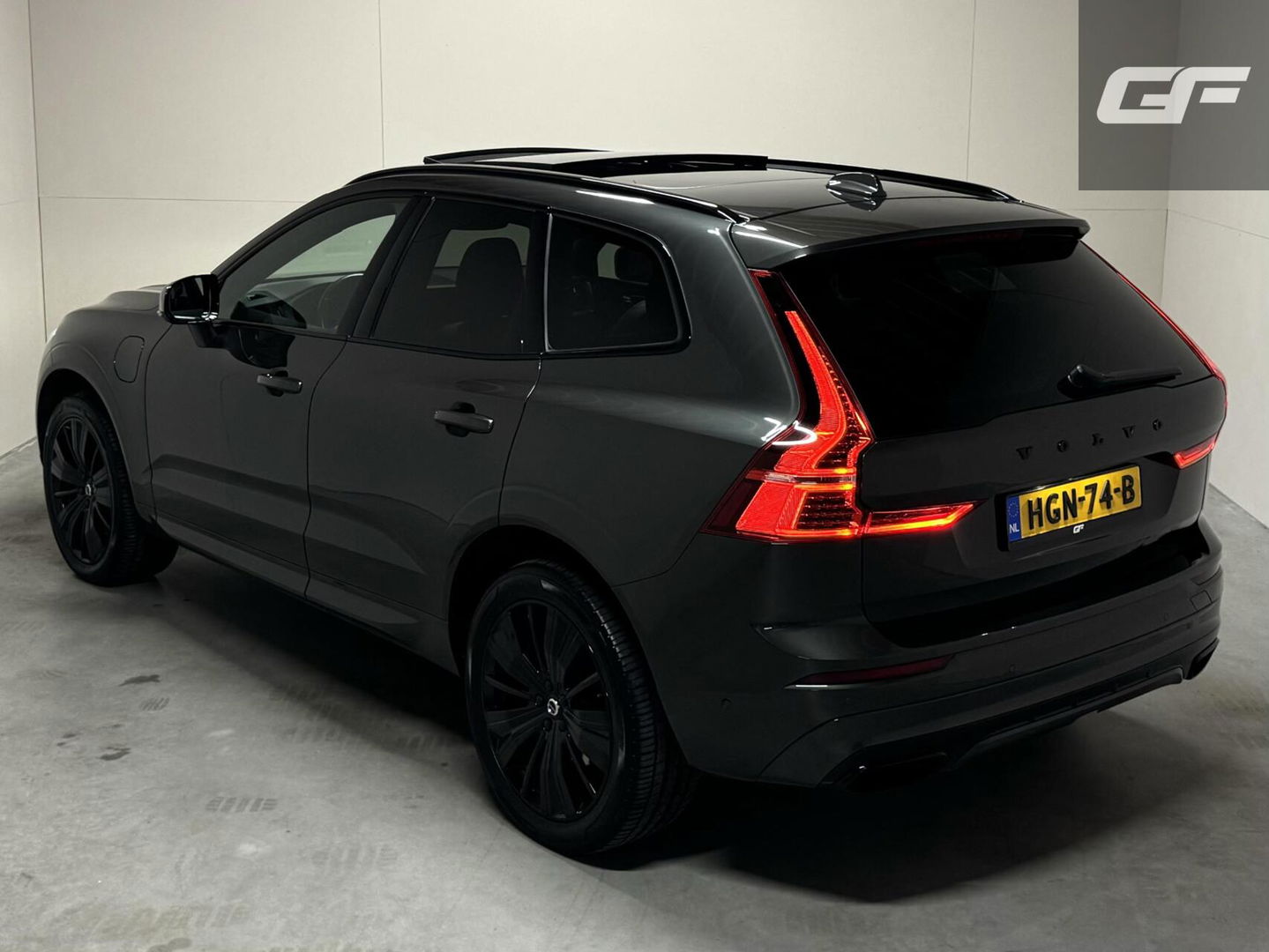Volvo XC60 2.0 Recharge T6 AWD Ultimate Dark Pano H/D 360° HUD Trekh.