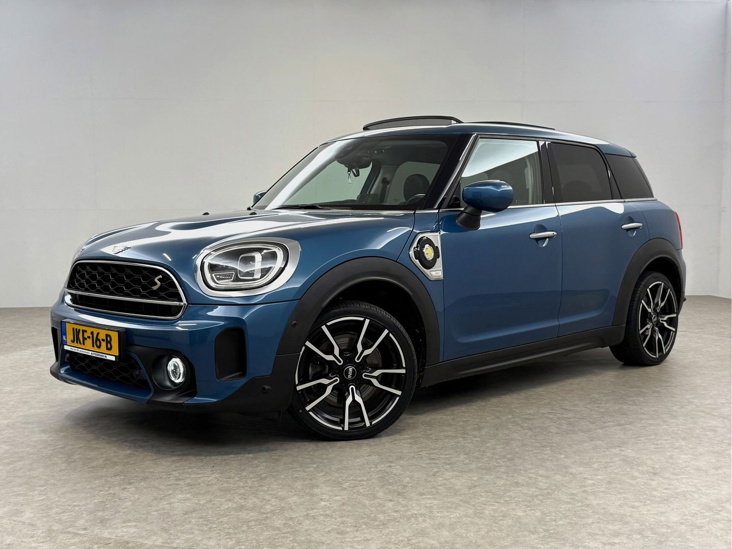 MINI Countryman 2.0 Cooper SE ALL4 | SOH 88% | Pano | Sfeer | Carplay | Virtual | Memory | Camera | HuD | Adap. Cruise | Stoelverw. | Keyless