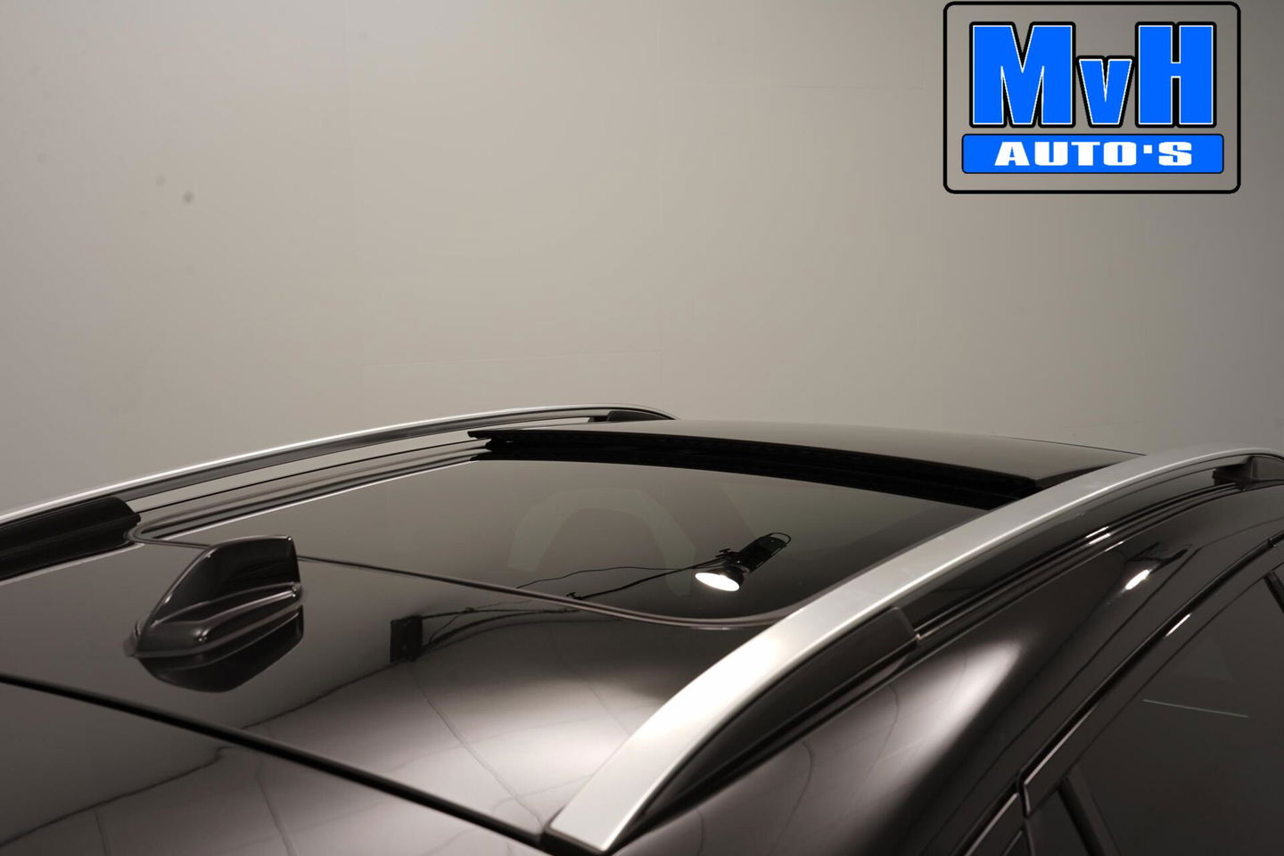 Lynk & Co 01 1.5 Hybride|FULL BLACK XL|ZWARTE.HEMEL|NAP