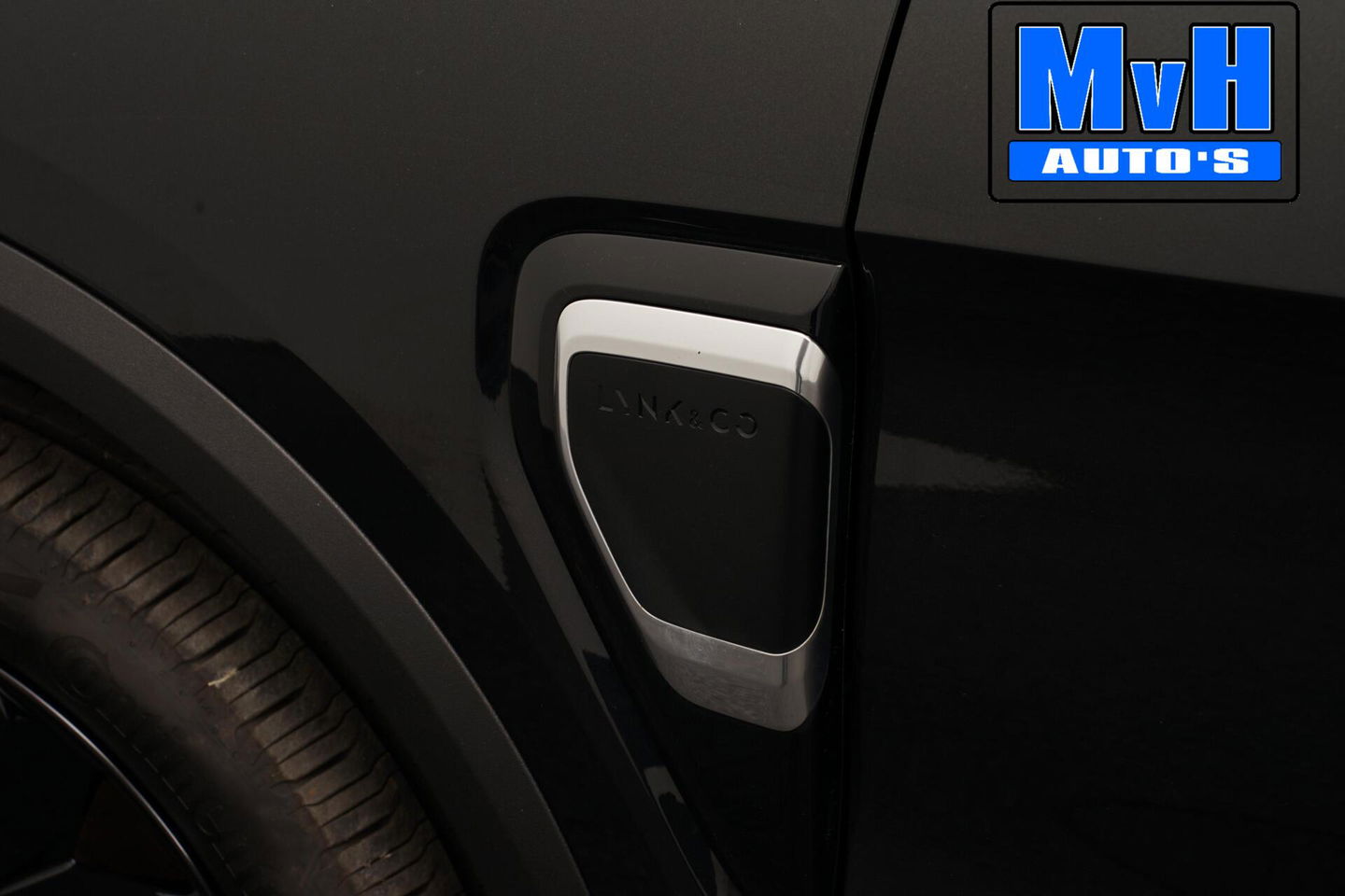 Lynk & Co 01 1.5 Hybride|FULL BLACK XL|ZWARTE.HEMEL|NAP