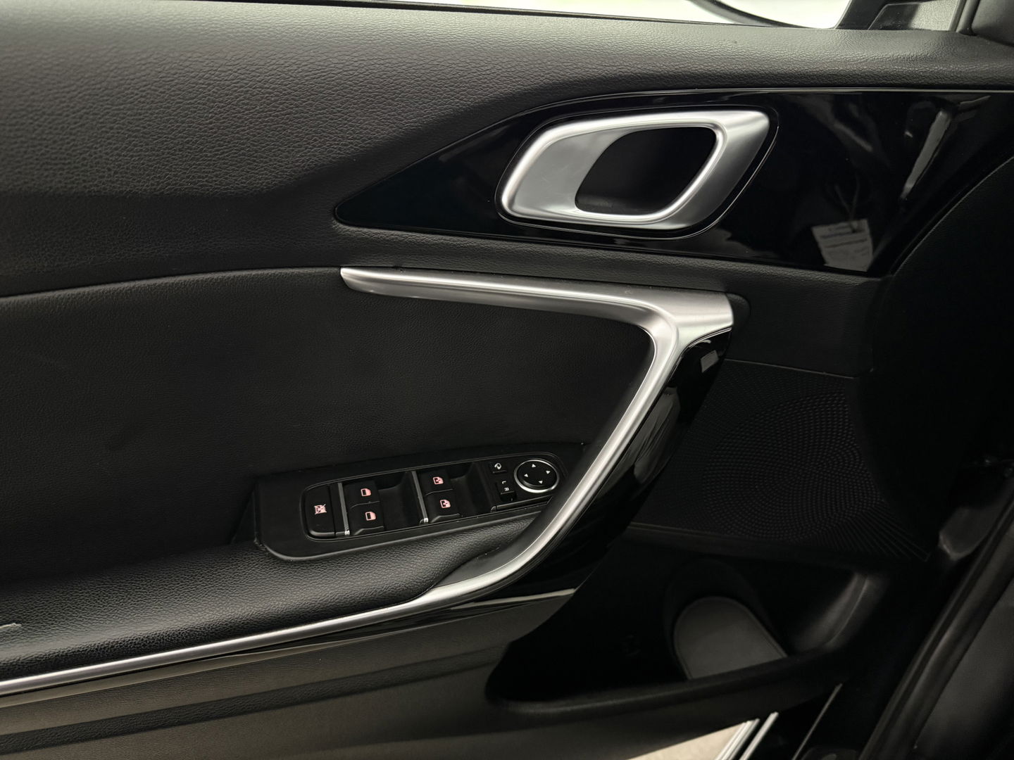 Kia Ceed 1.5 T-GDi MHEV 160PK GT-line | Pano | Camera | Carplay | Virtual | Trekh. | Keyless | Cruise