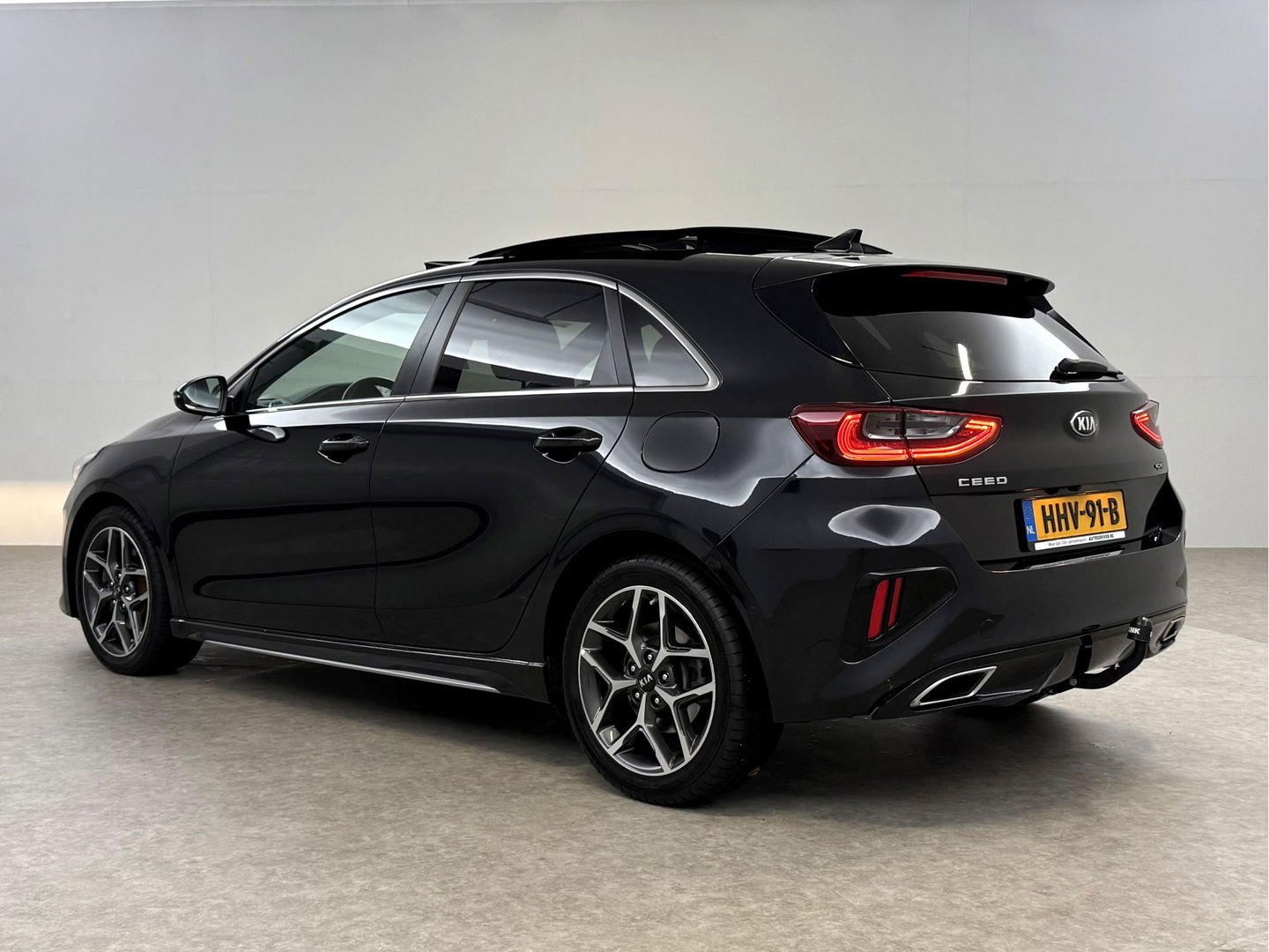 Kia Ceed 1.5 T-GDi MHEV 160PK GT-line | Pano | Camera | Carplay | Virtual | Trekh. | Keyless | Cruise