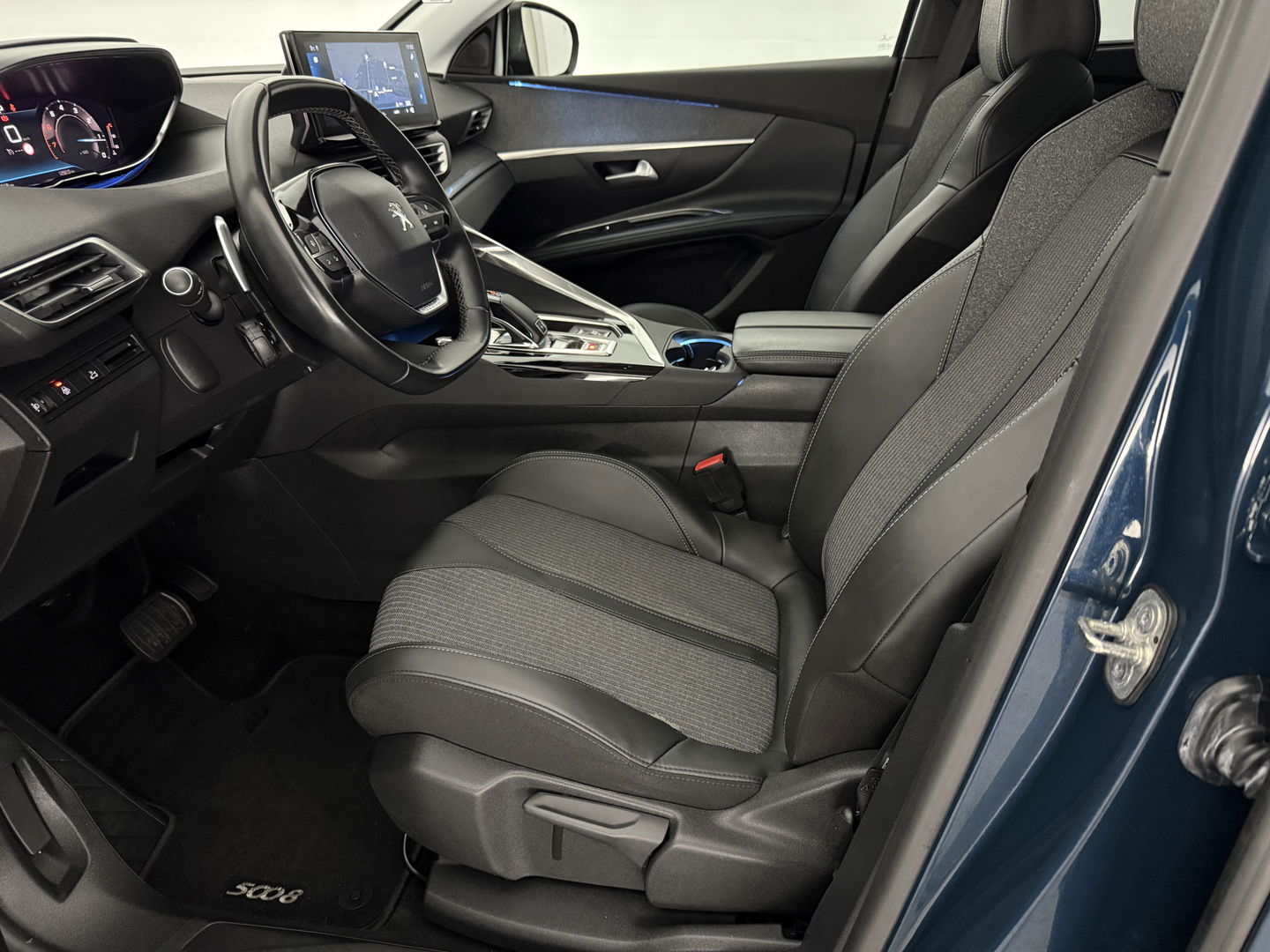 Peugeot 5008 1.2 PureTech | 7p | Sfeer | Virtual | 360° | Carplay | Cruise | Navi | Keyless | NAP