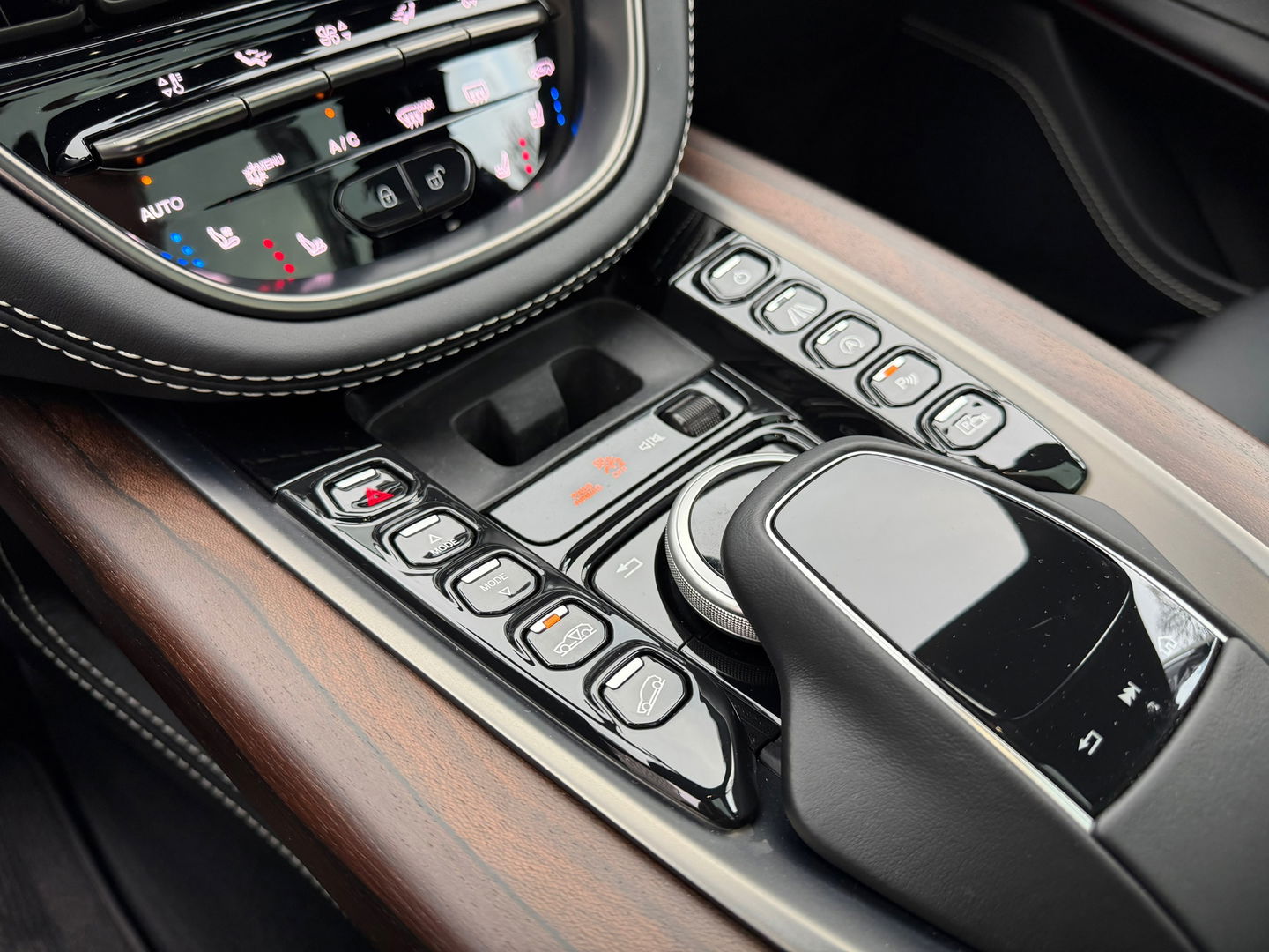 Aston Martin Dbx 4.0 V8|Pano|Memory|Leder|ACC|Luchtvering|551PK