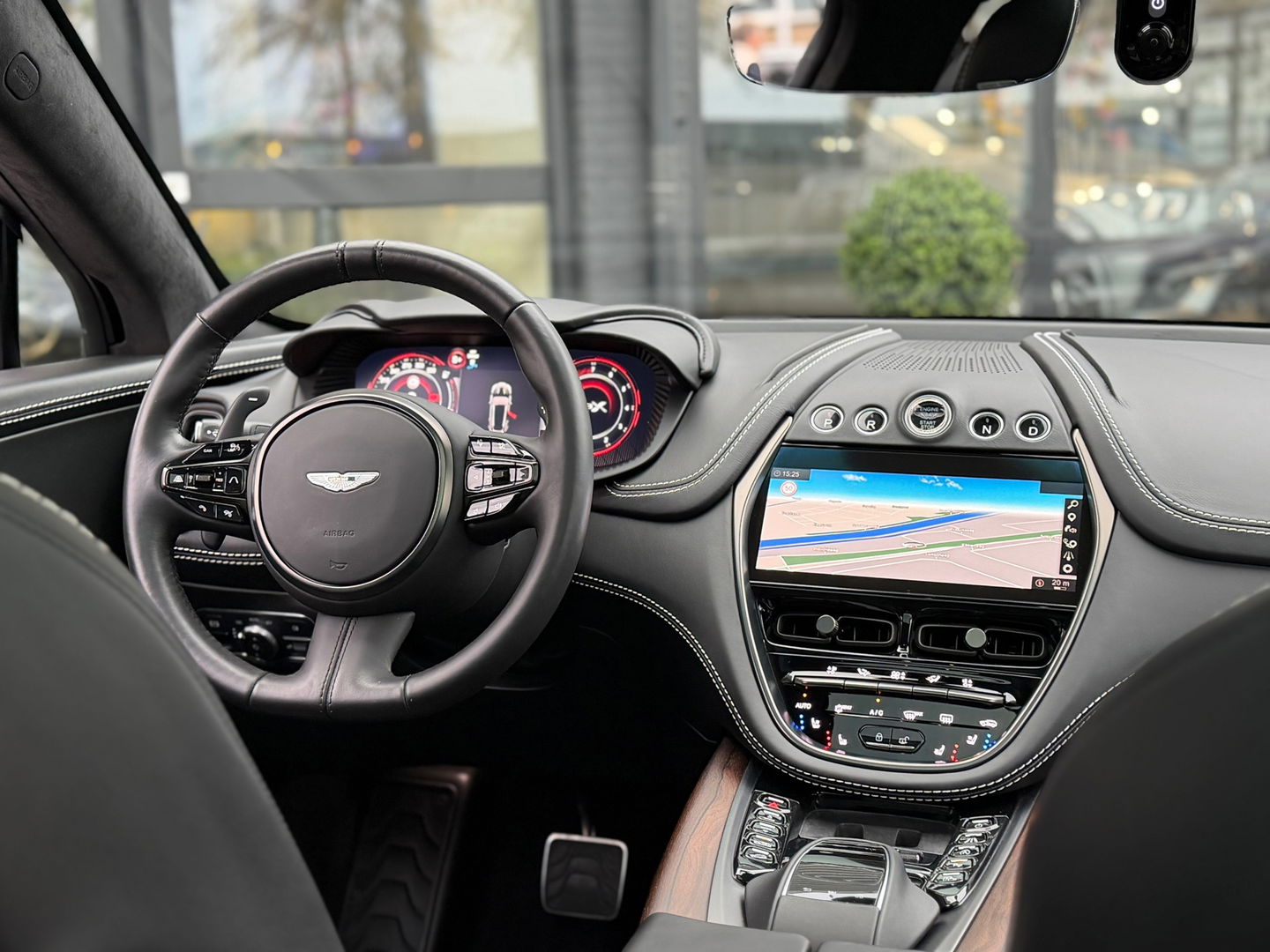 Aston Martin Dbx 4.0 V8|Pano|Memory|Leder|ACC|Luchtvering|551PK