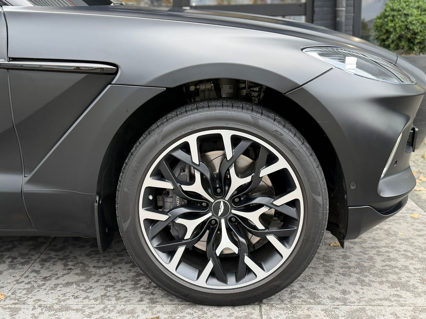 Aston Martin Dbx 4.0 V8|Pano|Memory|Leder|ACC|Luchtvering|551PK