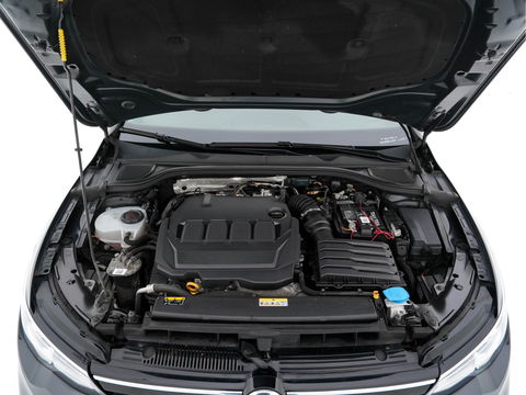 Volkswagen GOLF Variant 2.0 TDI Life Business (INCL-BTW)  *FULL-LED | DIGI-COCKPIT | NAVI-FULLMAP | HEATED-COMFORTSEATS | KEYLESS | DAB+ | CARPLAY | ECC | AMBIENT-LIGHT | PDC | 16''ALU*