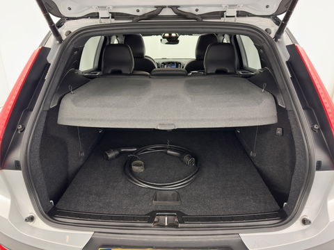 Volvo XC40 Recharge P8 AWD R-Design {SOH-89%} [ 3-Fase ] (INCL-BTW) *PANO | LEATHER-MICROFIBRE | DIGI-COCKPIT | FULL-LED | NAVI-FULLMAP | ECC | PDC | KEYLESS | HEATED-SPORTSEATS | BLIS | 20"ALU*