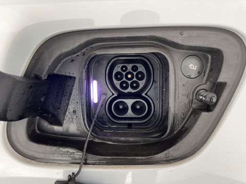 Volvo XC40 Recharge P8 AWD R-Design {SOH-89%} [ 3-Fase ] (INCL-BTW) *PANO | LEATHER-MICROFIBRE | DIGI-COCKPIT | FULL-LED | NAVI-FULLMAP | ECC | PDC | KEYLESS | HEATED-SPORTSEATS | BLIS | 20"ALU*