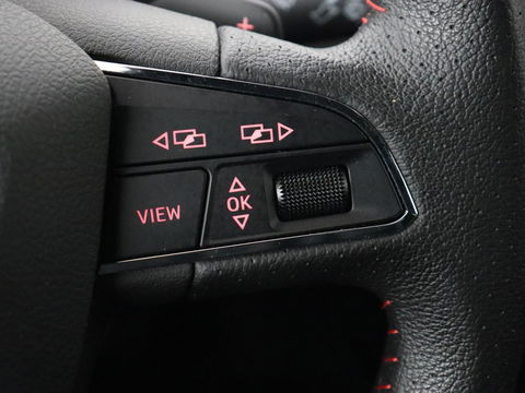 SEAT Arona 1.0 TSI FR Launch | 1e eigenaar | Stoelverwarming | Adaptive cruise | Full LED | Beats Audio | Trekhaak | DAB | Carplay | Camera | Navigatie | Park Assist | Climate control