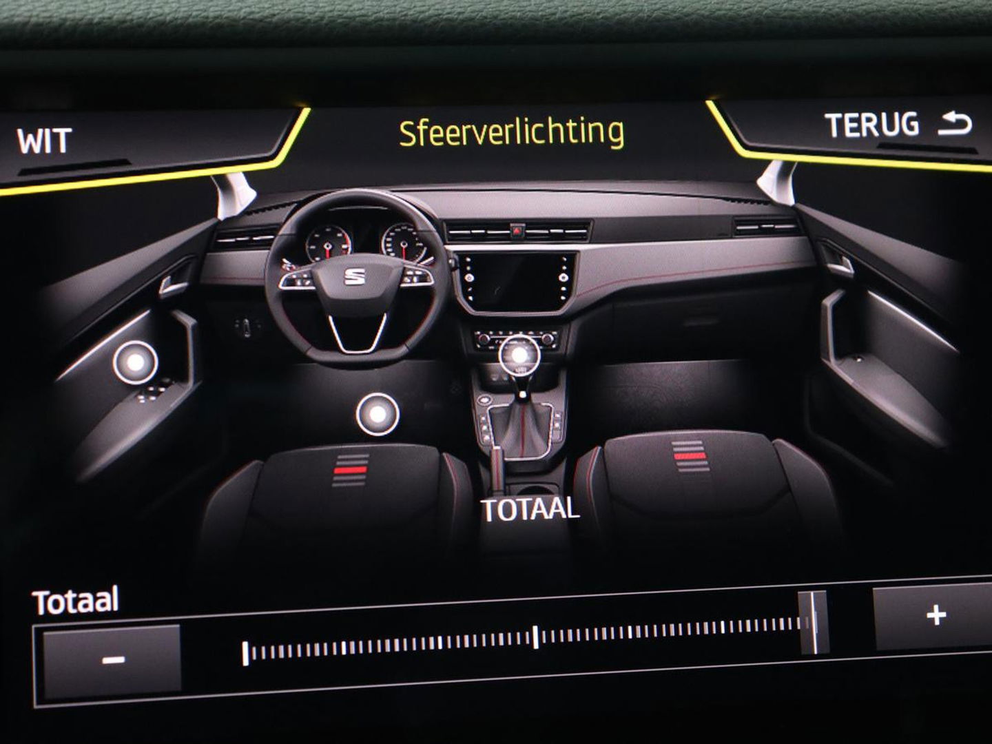 SEAT Arona 1.0 TSI FR Launch | 1e eigenaar | Stoelverwarming | Adaptive cruise | Full LED | Beats Audio | Trekhaak | DAB | Carplay | Camera | Navigatie | Park Assist | Climate control