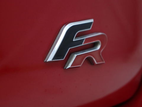 SEAT Arona 1.0 TSI FR Launch | 1e eigenaar | Stoelverwarming | Adaptive cruise | Full LED | Beats Audio | Trekhaak | DAB | Carplay | Camera | Navigatie | Park Assist | Climate control