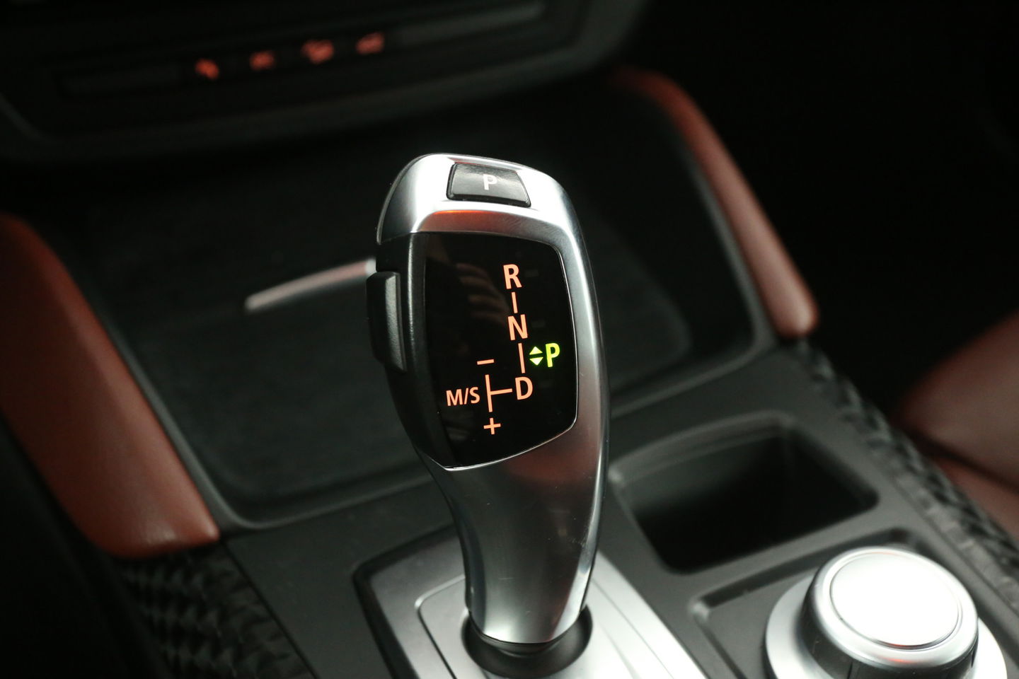 BMW X6 xDrive50i High Executive 408PK | V8 | Camera | Memory | HuD | Cruise | Navi | Stoelverw.